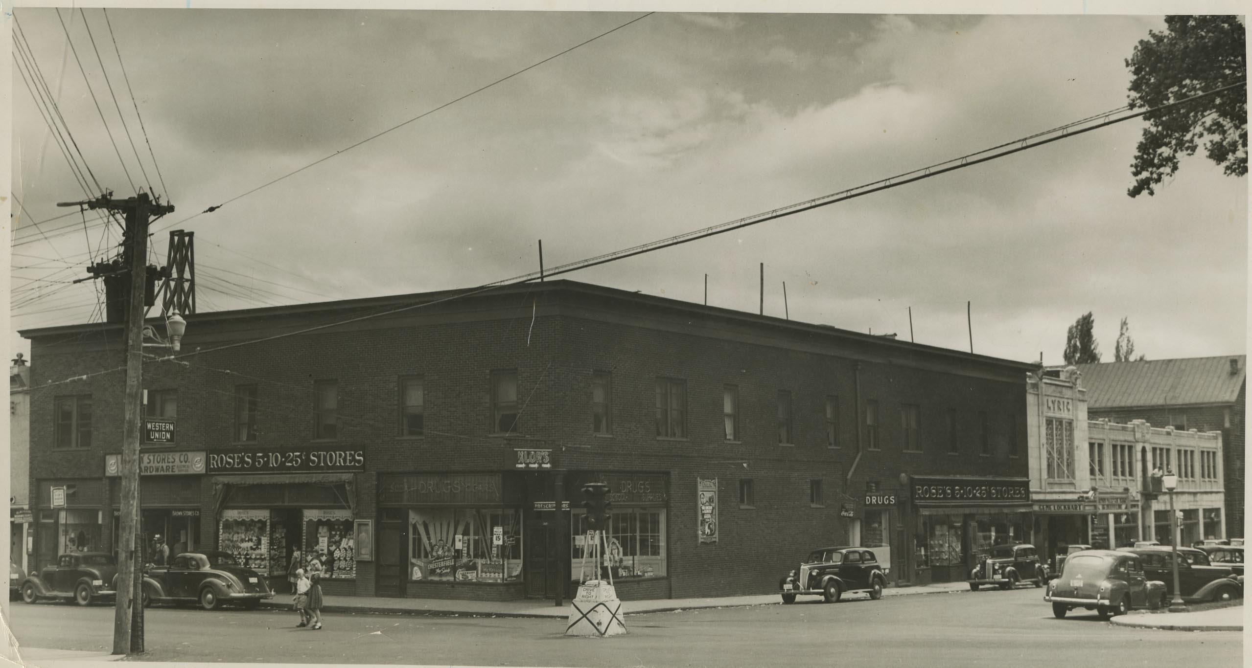 By 1930, some more familiar surroundings were build in Blacksburg. The 5-10-25 Cent store is at the current site of Moe's. To the right of it, on College Ave., you can see The Lyric Theatre in current home. 